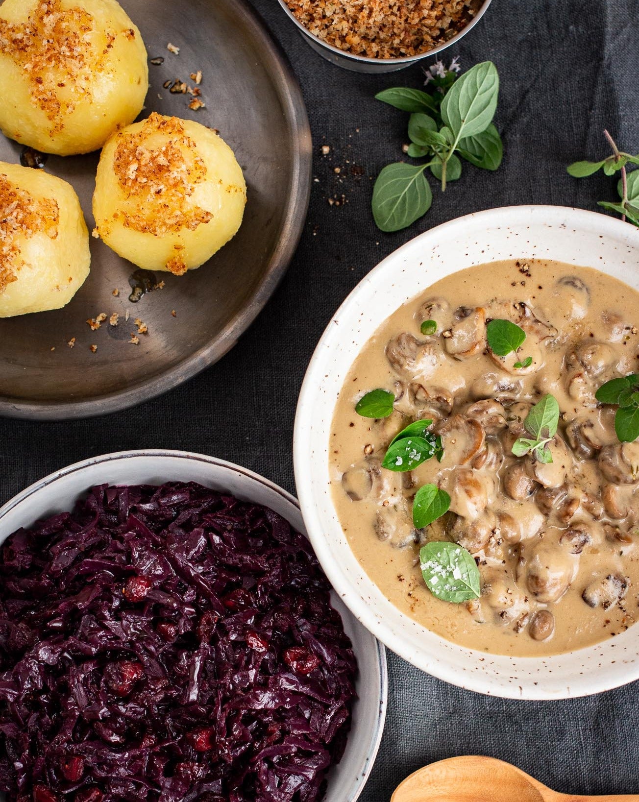 Sellerie Weihnachtsbraten mit Beilagen